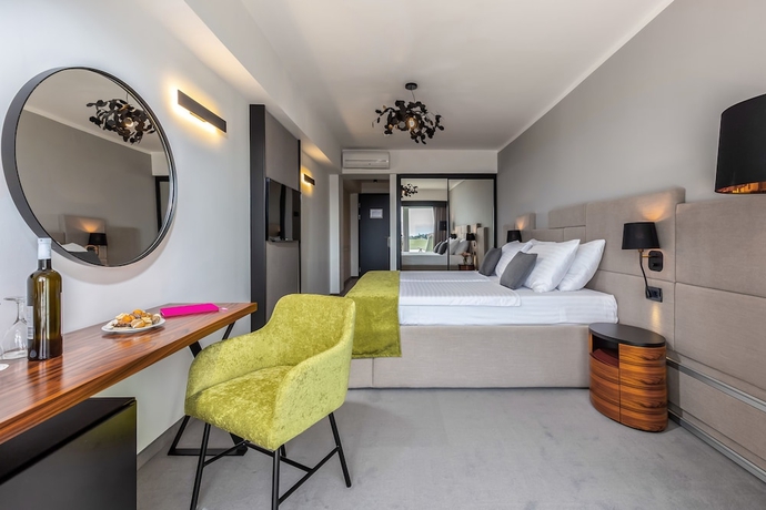 Imagen de la habitación del Hotel Omorika, Dramalj. Foto 12