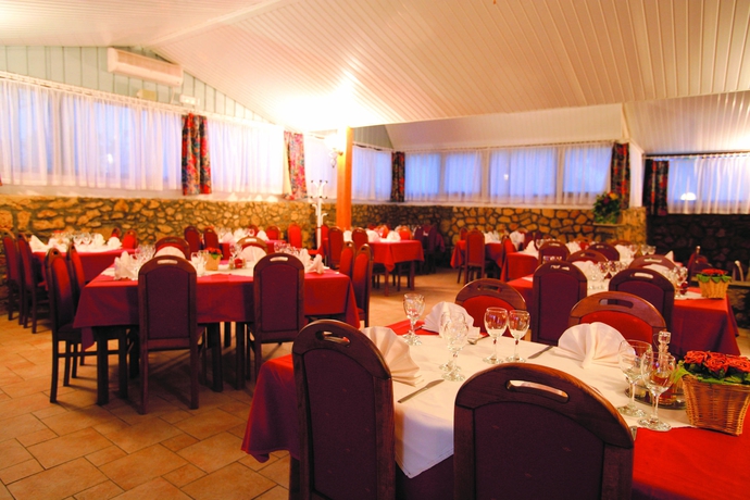 Imagen del bar/restaurante del Hotel Omorika, Punat. Foto 4