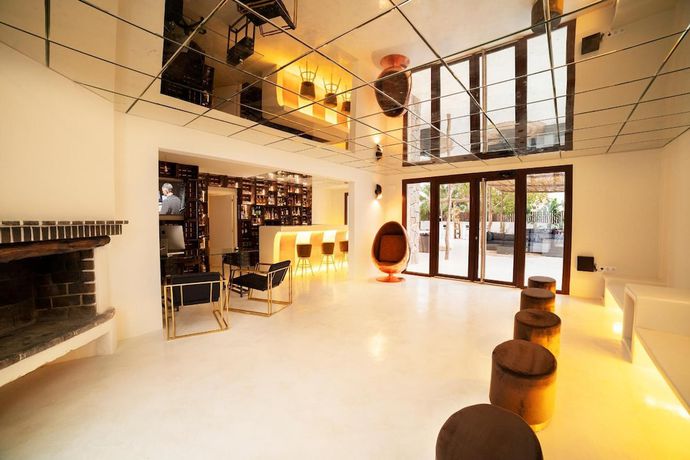 Imagen de los interiores del Hotel Oms. Foto 18