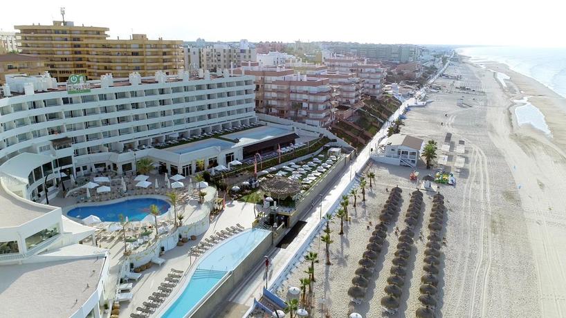 Imagen general del Hotel On Hotels Oceanfront - Adults Only. Foto 9