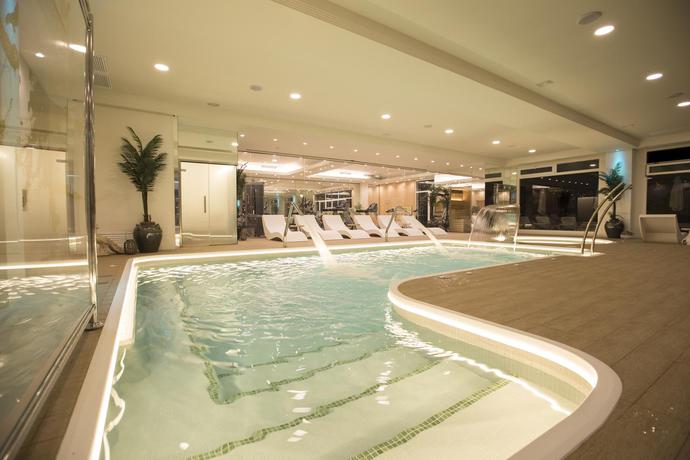 Imagen general del Hotel On Hotels Oceanfront - Adults Only. Foto 12