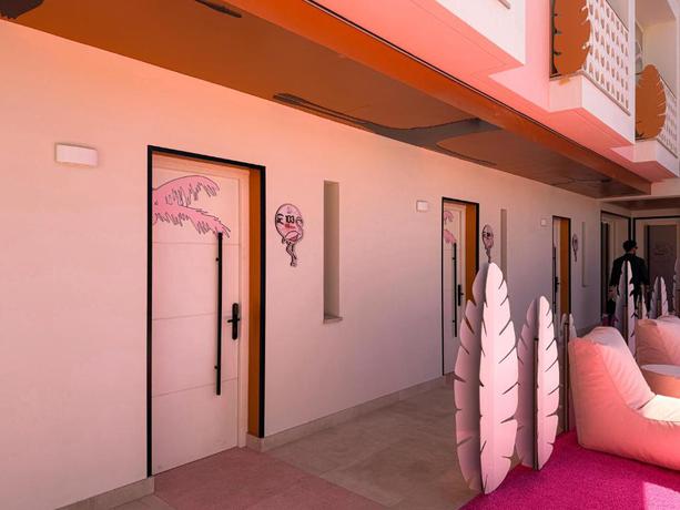 Imagen de los interiores del Hotel On Pink Motel. Foto 4