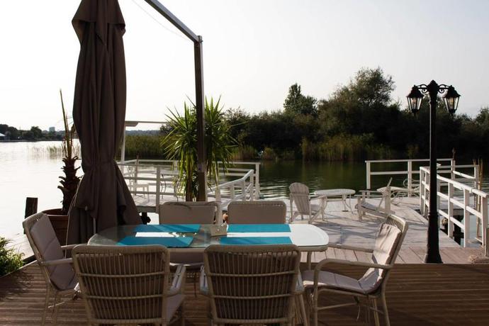 Imagen de los exteriores del Hotel On Plonge Junior. Foto 5