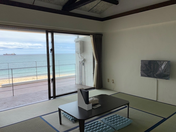Imagen de la habitación del Hotel On The Beach Lue. Foto 4