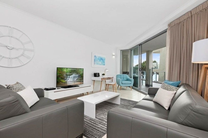 Imagen de los interiores del Hotel On The Beach Noosa. Foto 16