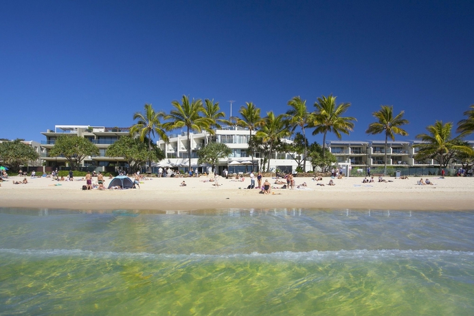 Imagen de los exteriores del Hotel On The Beach Noosa. Foto 14