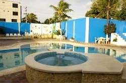 Imagen de la piscina del Hotel On Vacation Beach. Foto 3