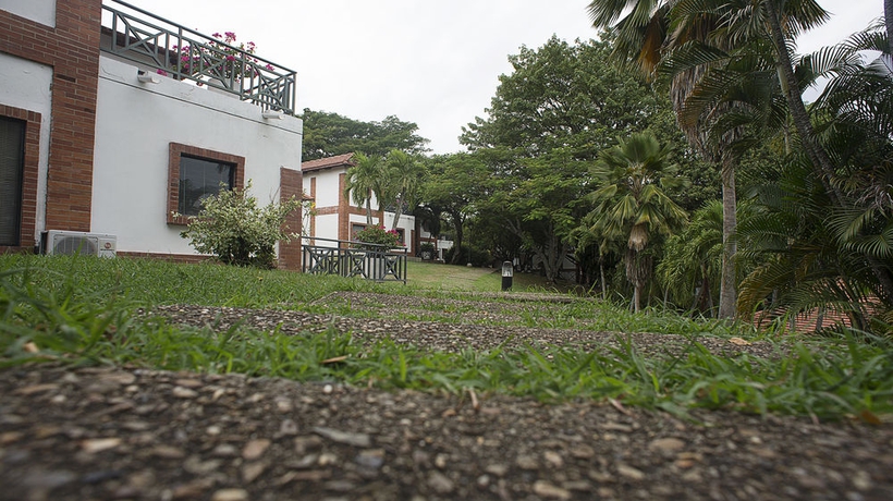 Imagen de los exteriores del Hotel On Vacation Girardot Resort. Foto 11