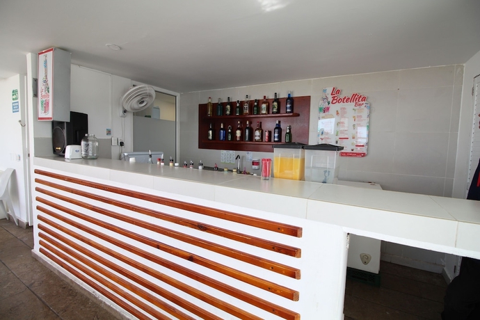 Imagen del bar/restaurante del Hotel On Vacation Tower. Foto 5