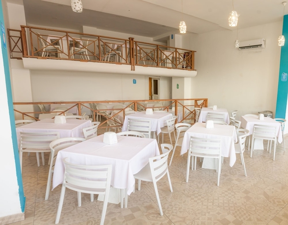 Imagen del bar/restaurante del Hotel On Vacation Tower. Foto 7