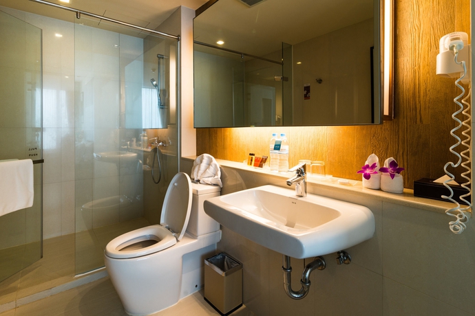 Imagen de la habitación del Hotel On8 Sukhumvit Nana Bangkok By Compass Hospitality. Foto 14