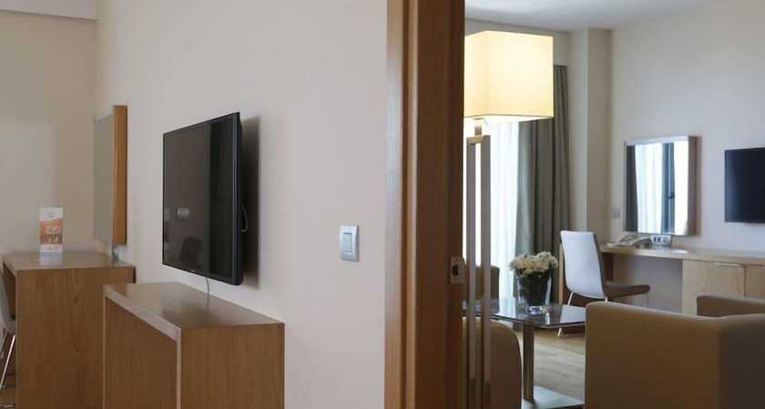 Imagen de la habitación del Hotel On'Live. Foto 5