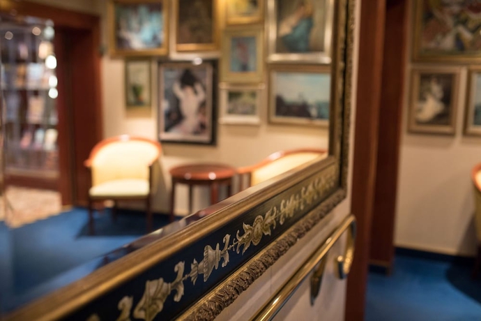 Imagen de los interiores del Hotel OnRiver Hotels - MS C&eacute;zanne. Foto 18
