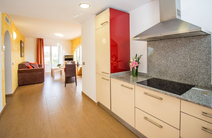 Imagen de la habitación del Hotel Ona Aucanada Club. Foto 16