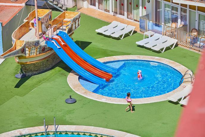 Imagen de la piscina del Hotel Ona Don Juan. Foto 18