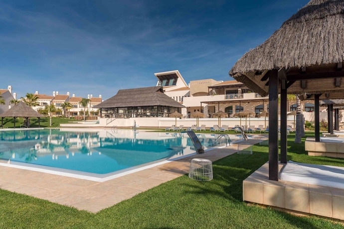 Imagen de la piscina del Hotel Ona Hacienda del Alamo Apartments. Foto 13