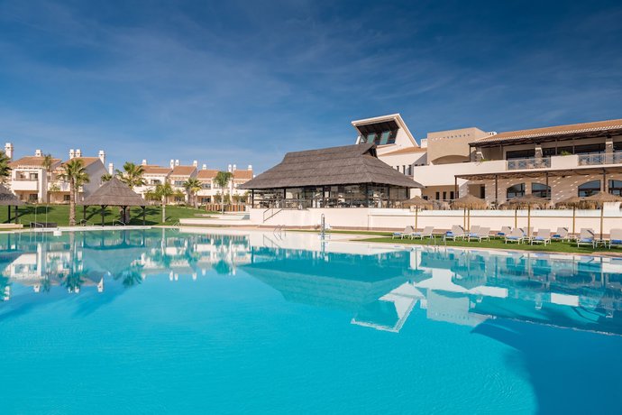 Imagen de la piscina del Hotel Ona Hacienda del Alamo Golf Resort. Foto 17