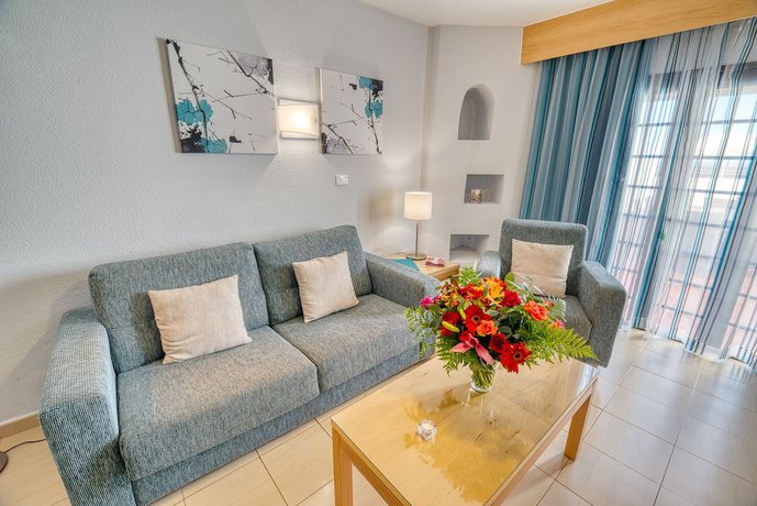 Imagen de la habitación del Hotel Ona Las Rosas. Foto 6