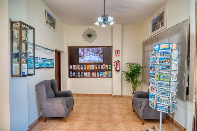 Imagen de los interiores del Hotel Ona Las Rosas. Foto 20