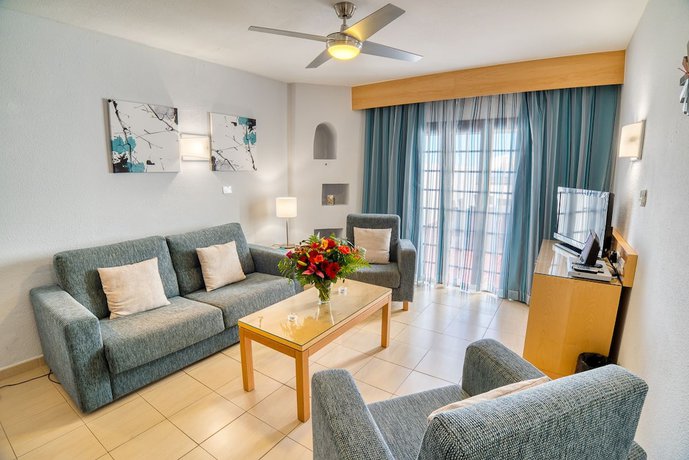 Imagen de la habitación del Hotel Ona Las Rosas. Foto 9