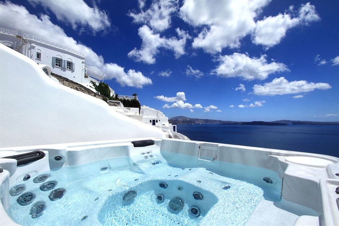 Imagen de la piscina del Hotel Onar Villas. Foto 15