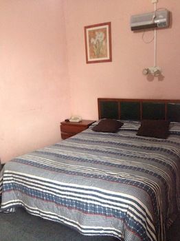 Imagen de la habitación del Hotel Once Plaza. Foto 5