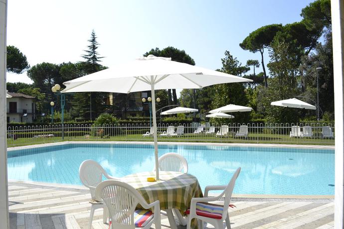 Imagen general del Hotel Onda Marina, Marina Di Pietrasanta. Foto 11