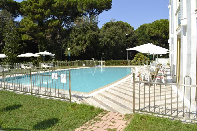 Imagen general del Hotel Onda Marina, Marina Di Pietrasanta. Foto 12