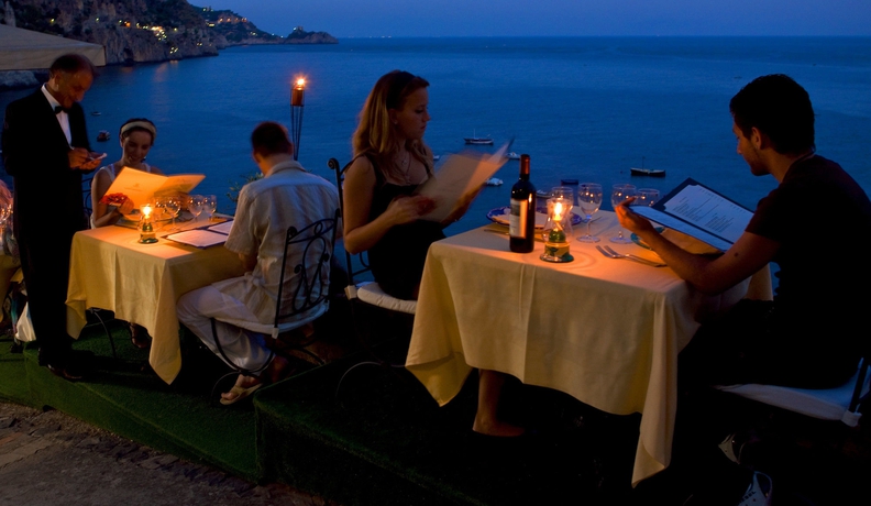 Imagen del bar/restaurante del Hotel Onda Verde. Foto 2