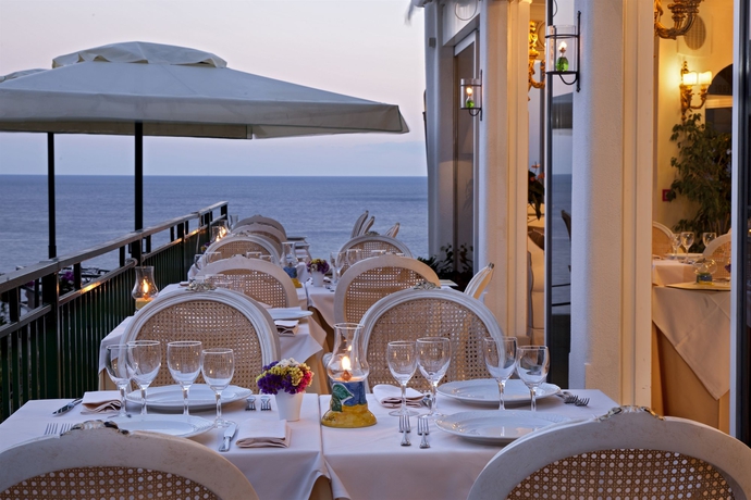 Imagen del bar/restaurante del Hotel Onda Verde. Foto 3