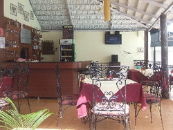 Imagen del bar/restaurante del Hotel Ondas Do Mar Beach Resort Phase 2. Foto 13