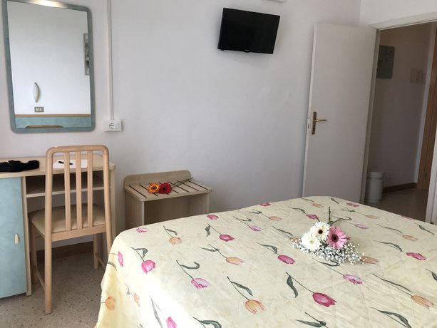 Imagen de la habitación del Hotel Ondina e Milazzo. Foto 5
