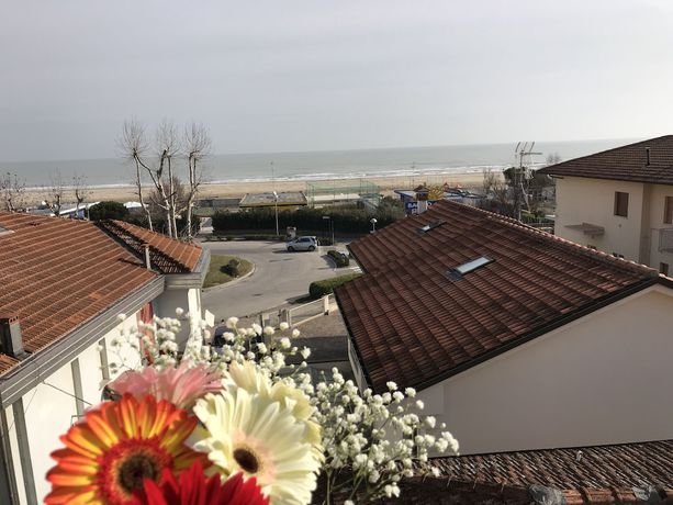 Imagen de los exteriores del Hotel Ondina e Milazzo. Foto 17