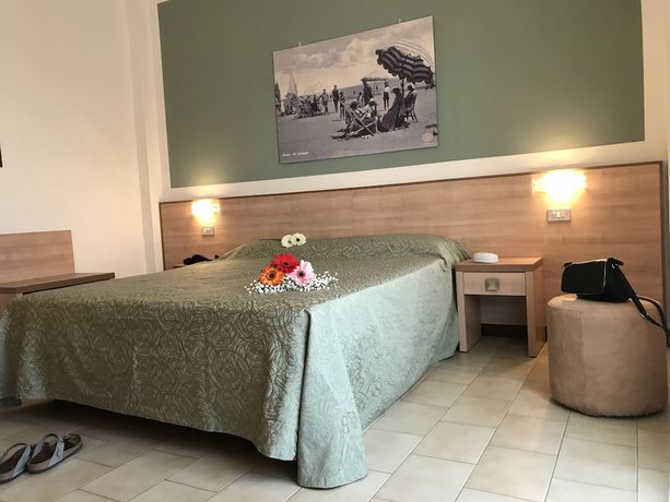 Imagen de la habitación del Hotel Ondina e Milazzo. Foto 11