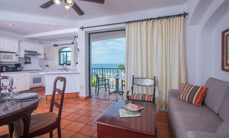 Imagen de la habitación del Hotel One Beach Street Puerto Vallarta. Foto 14