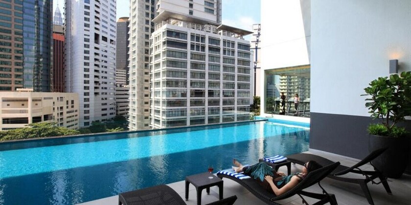 Imagen de la piscina del Hotel One Bukit Celyon By Homes Asian. Foto 19