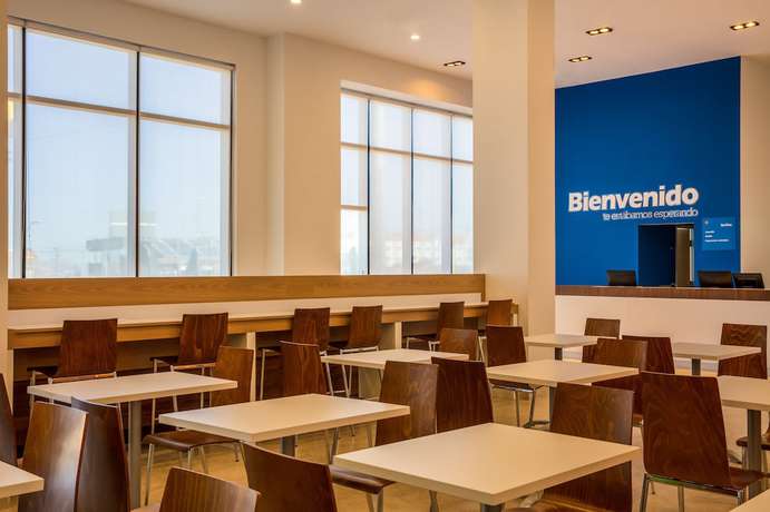 Imagen del bar/restaurante del Hotel One Chihuahua Fashion Mall. Foto 6