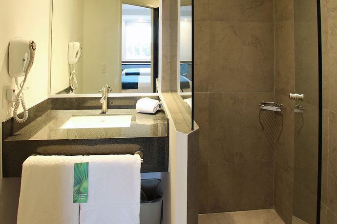 Imagen de la habitación del Hotel One Chihuahua Fashion Mall. Foto 15