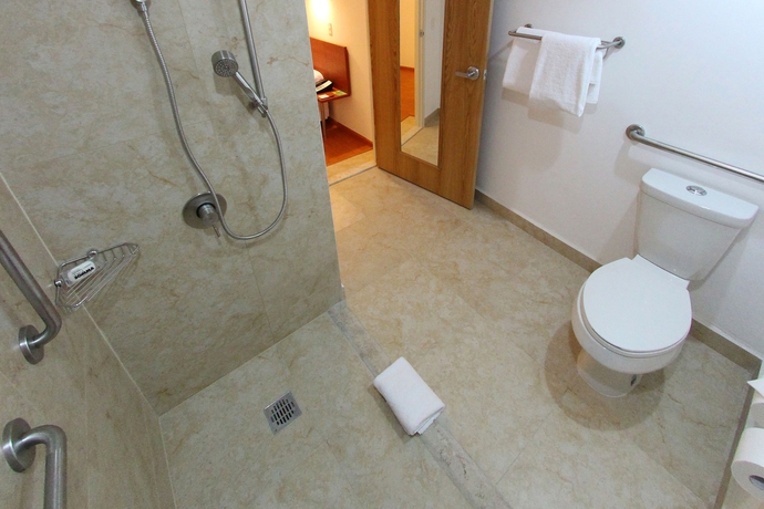 Imagen de la habitación del Hotel One Ciudad De México Alameda. Foto 10