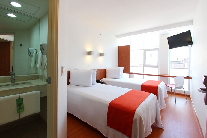 Imagen de la habitación del Hotel One Ciudad De México Alameda. Foto 11