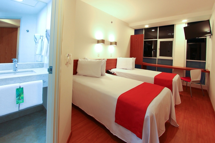 Imagen de la habitación del Hotel One Ciudad De México Alameda. Foto 12