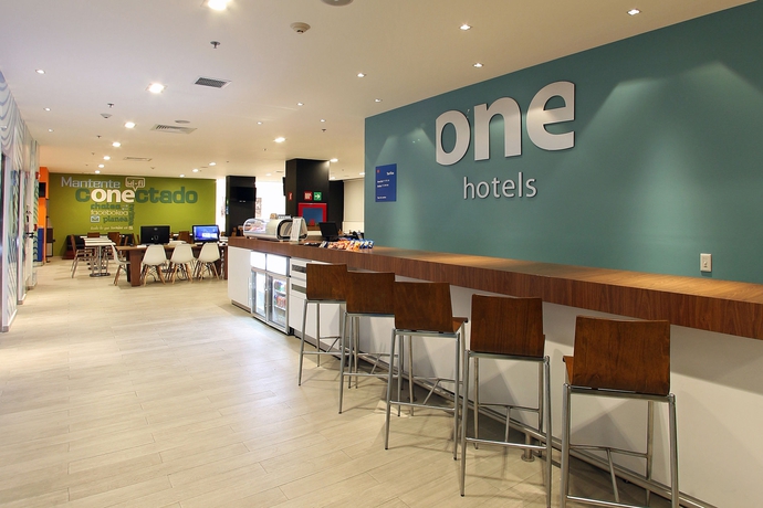 Imagen del bar/restaurante del Hotel One Ciudad De México Periférico Sur. Foto 8
