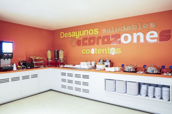 Imagen del bar/restaurante del Hotel One Ciudad de Mexico La Raza. Foto 3