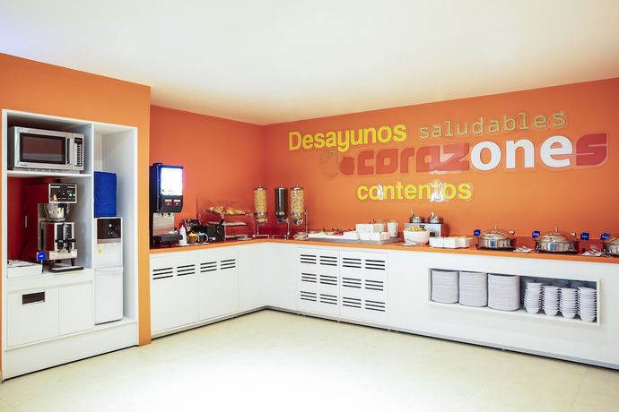 Imagen del bar/restaurante del Hotel One Ciudad de Mexico La Raza. Foto 7