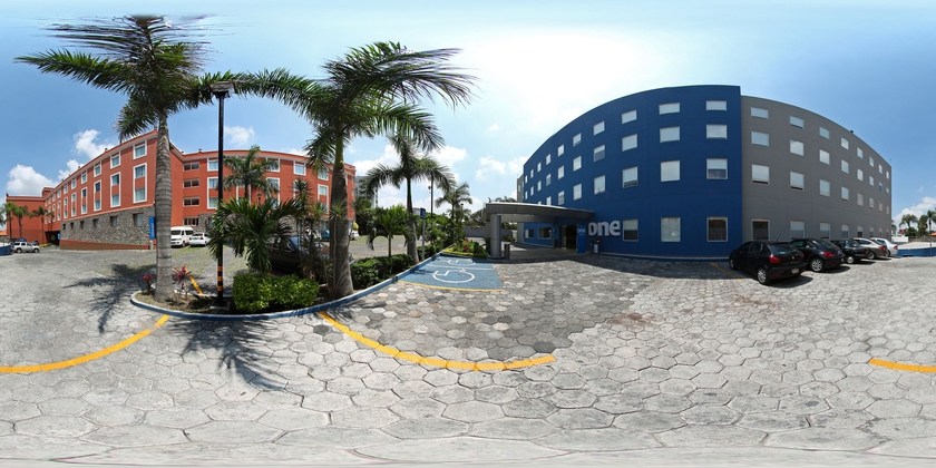 Imagen de los exteriores del Hotel One Cuernavaca. Foto 7
