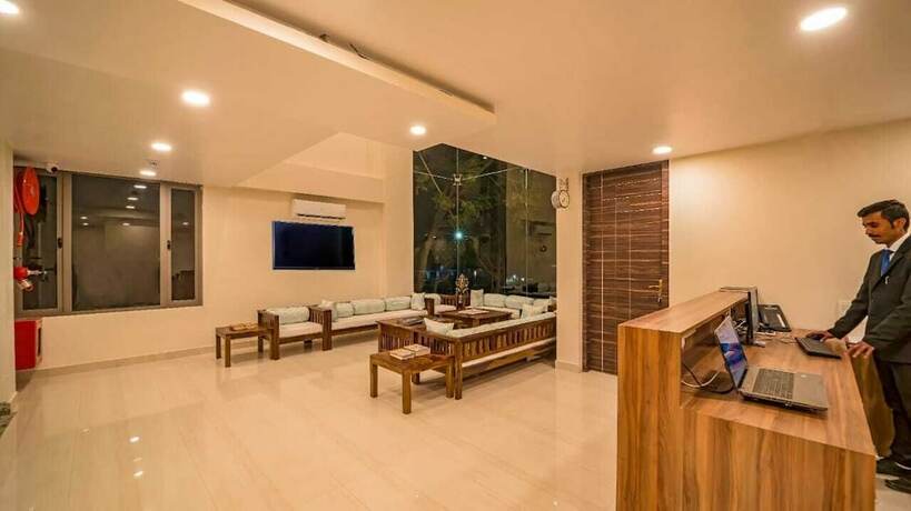 Imagen general del Hotel One Earth Wonder Clif Udaipur. Foto 1