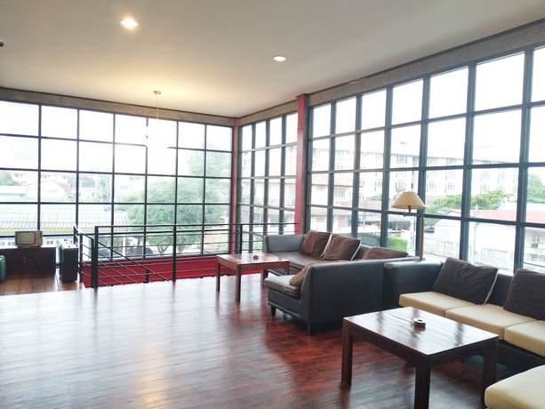 Imagen de los interiores del Hotel One Four Seven and Snooker Bar. Foto 16