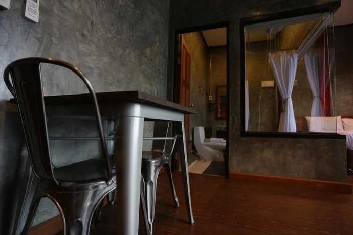 Imagen de la habitación del Hotel One Four Seven and Snooker Bar. Foto 10