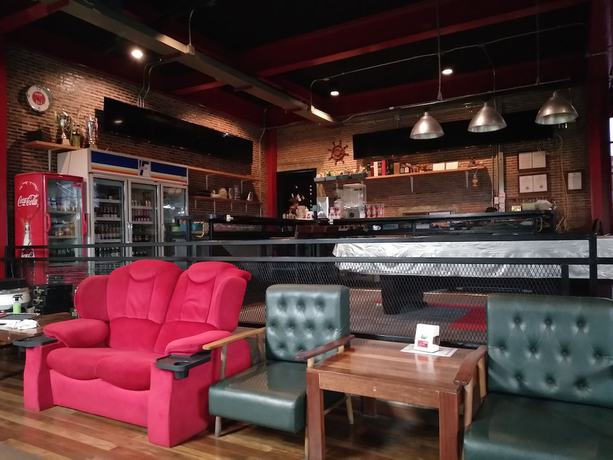 Imagen del bar/restaurante del Hotel One Four Seven and Snooker Bar. Foto 8