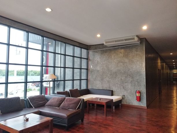 Imagen de los interiores del Hotel One Four Seven and Snooker Bar. Foto 20